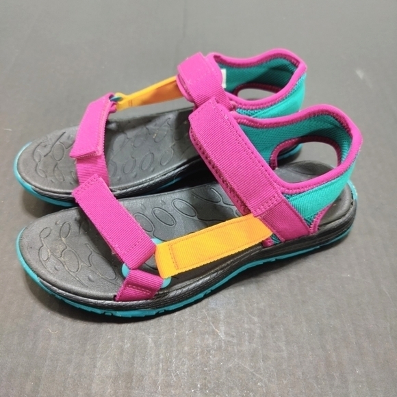 Merrell Kahuna Web Unisex Sandals in Berry/Multi Size 6 - Picture 1 of 6